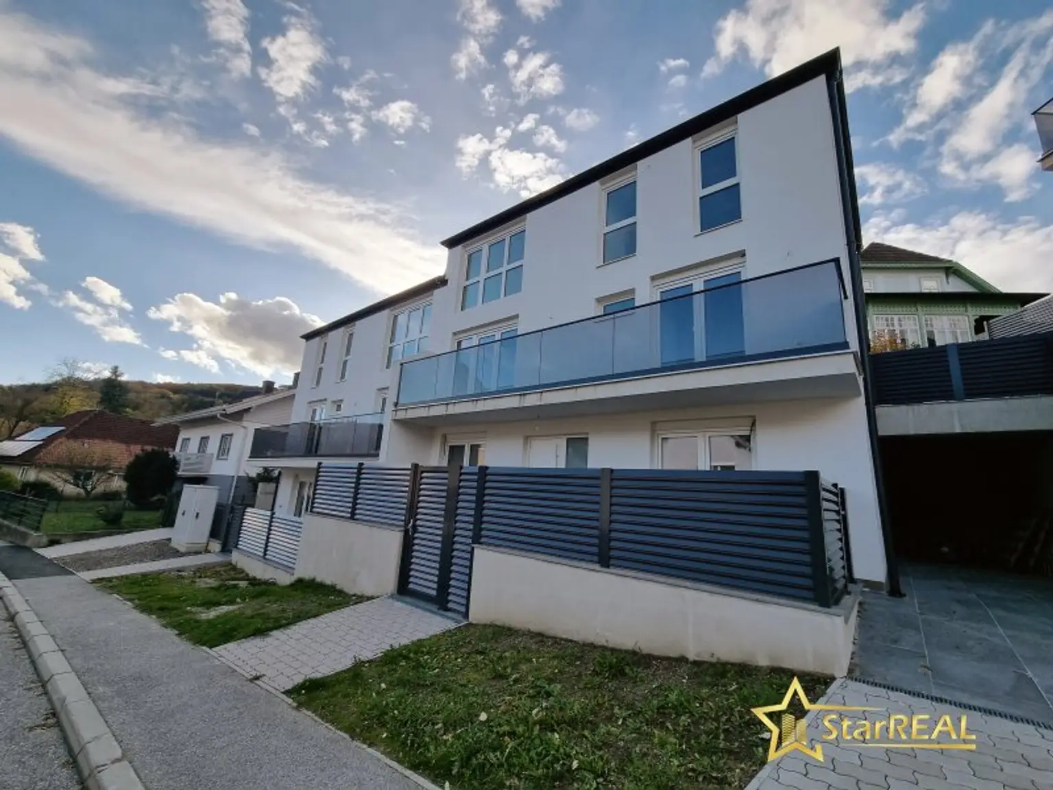 Erstbezug mit Carport/Garage