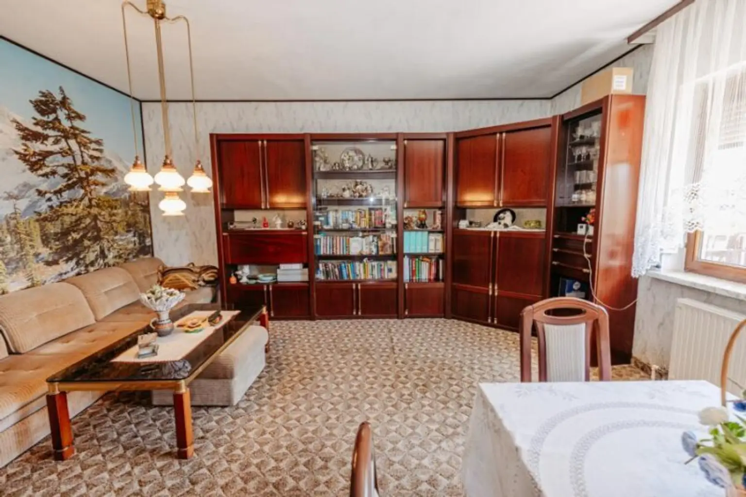 Elegantes, gepflegtes Einfamilienhaus mit Garage und uneinsehbarem Garten, Altbaumbestand