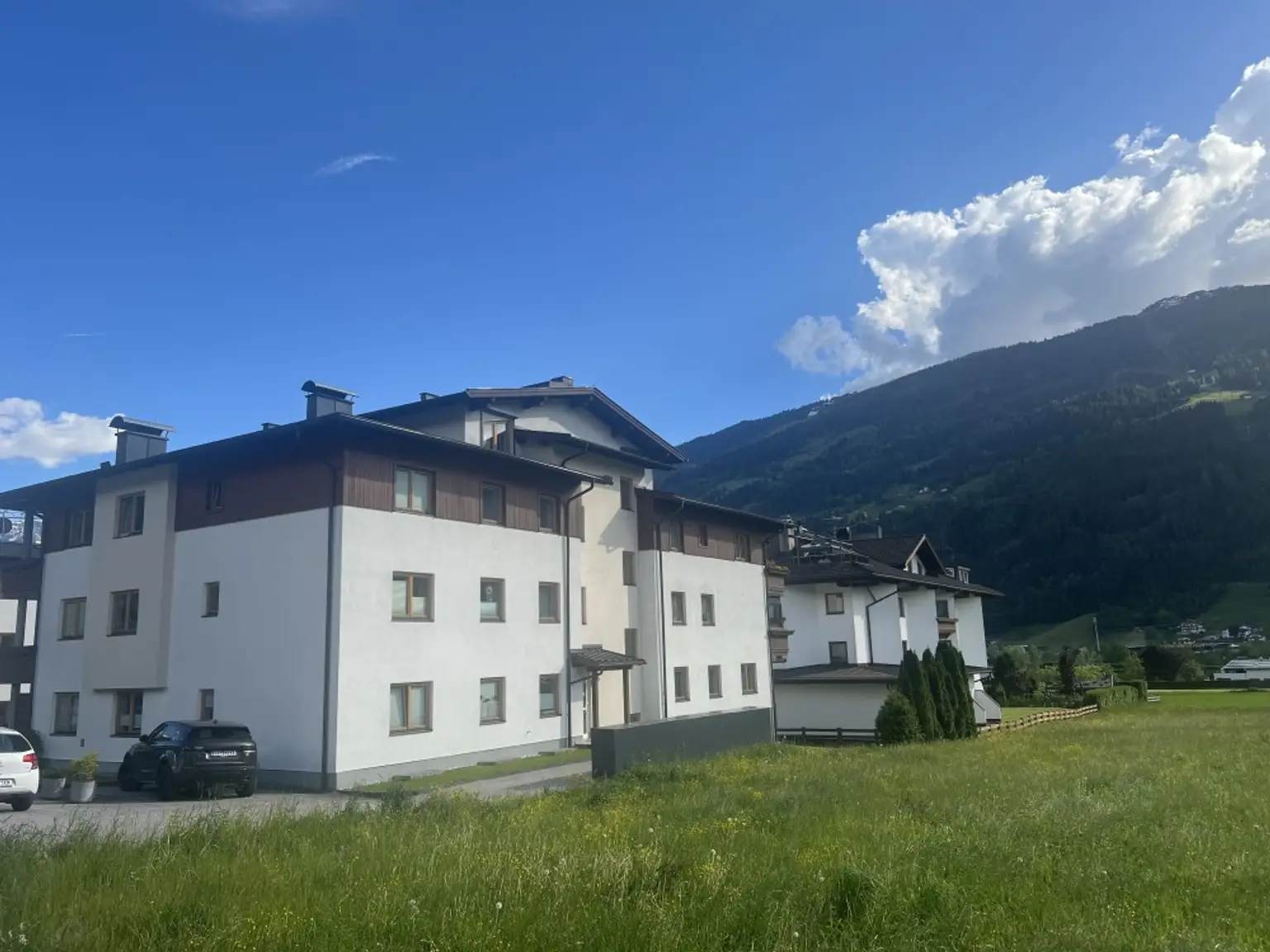 Erdgeschosswohnung mit Wintergarten in Stumm