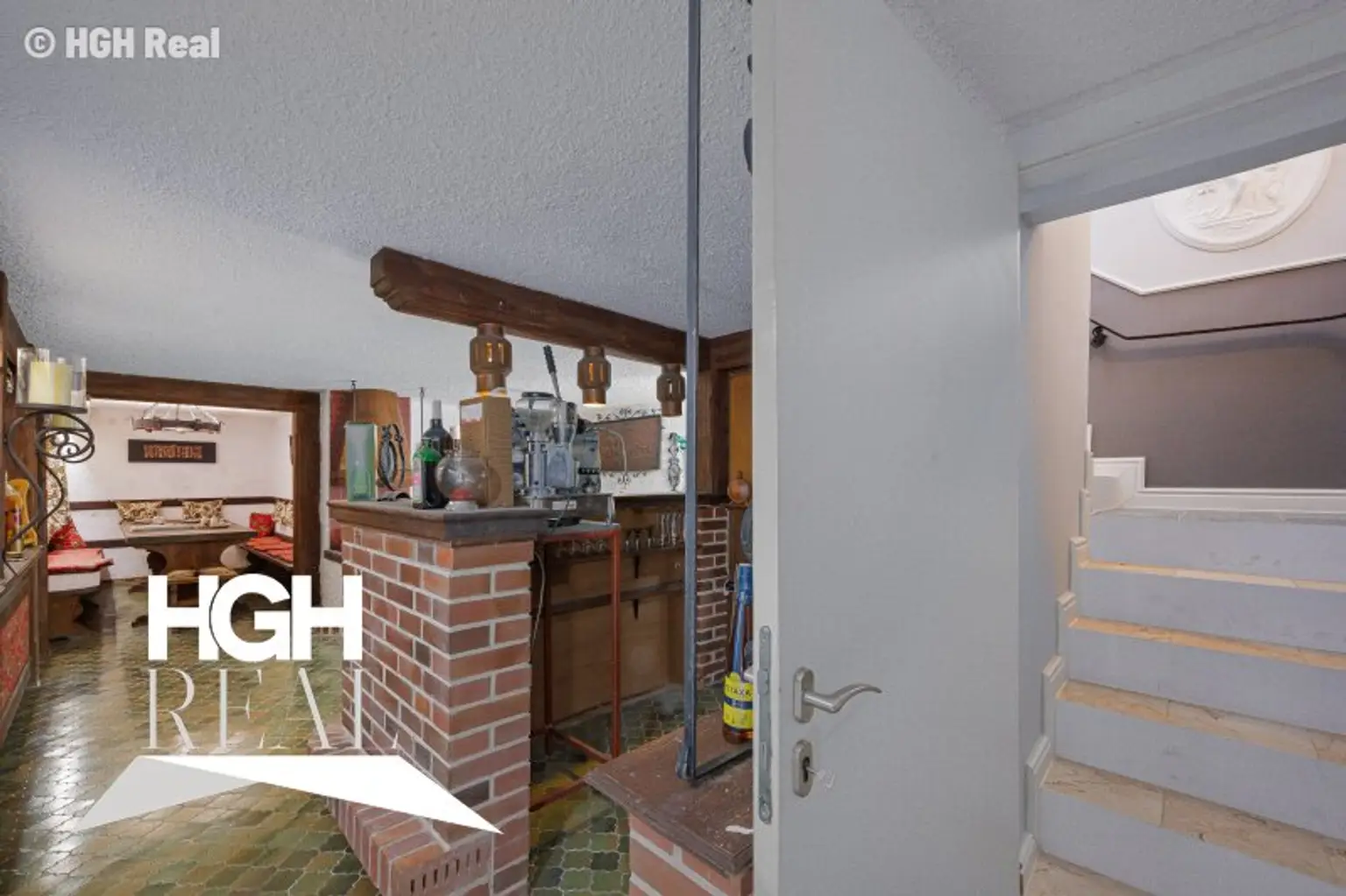 2405 Bad Deutsch-Altenburg Stilvoll wohnen - modernisiertes Einfamilienhaus im Bungalow-Stil inkl. Fitness- und Wellnessbereich
