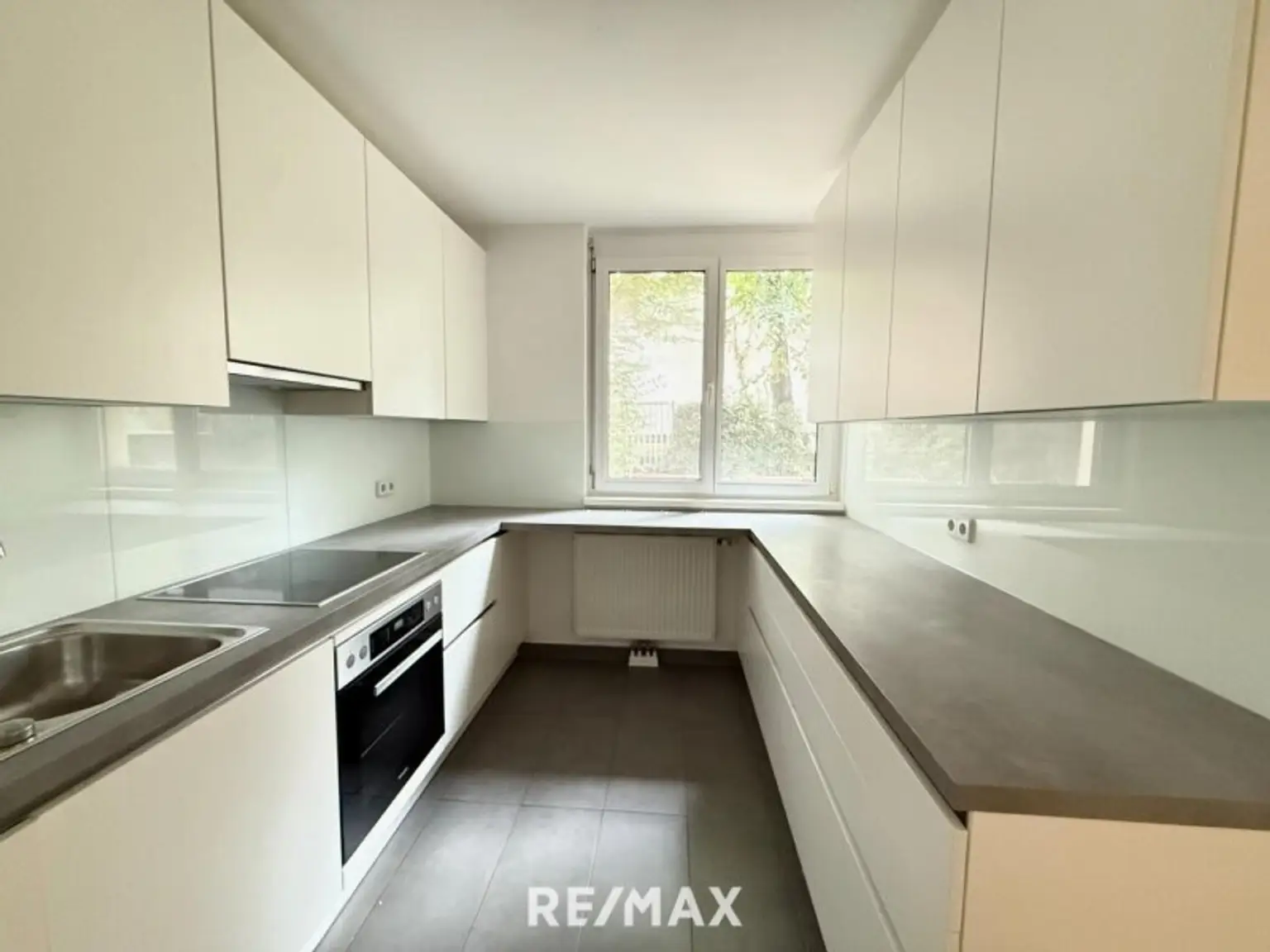 Moderne 4-Zimmer-Maisonette mit Garten