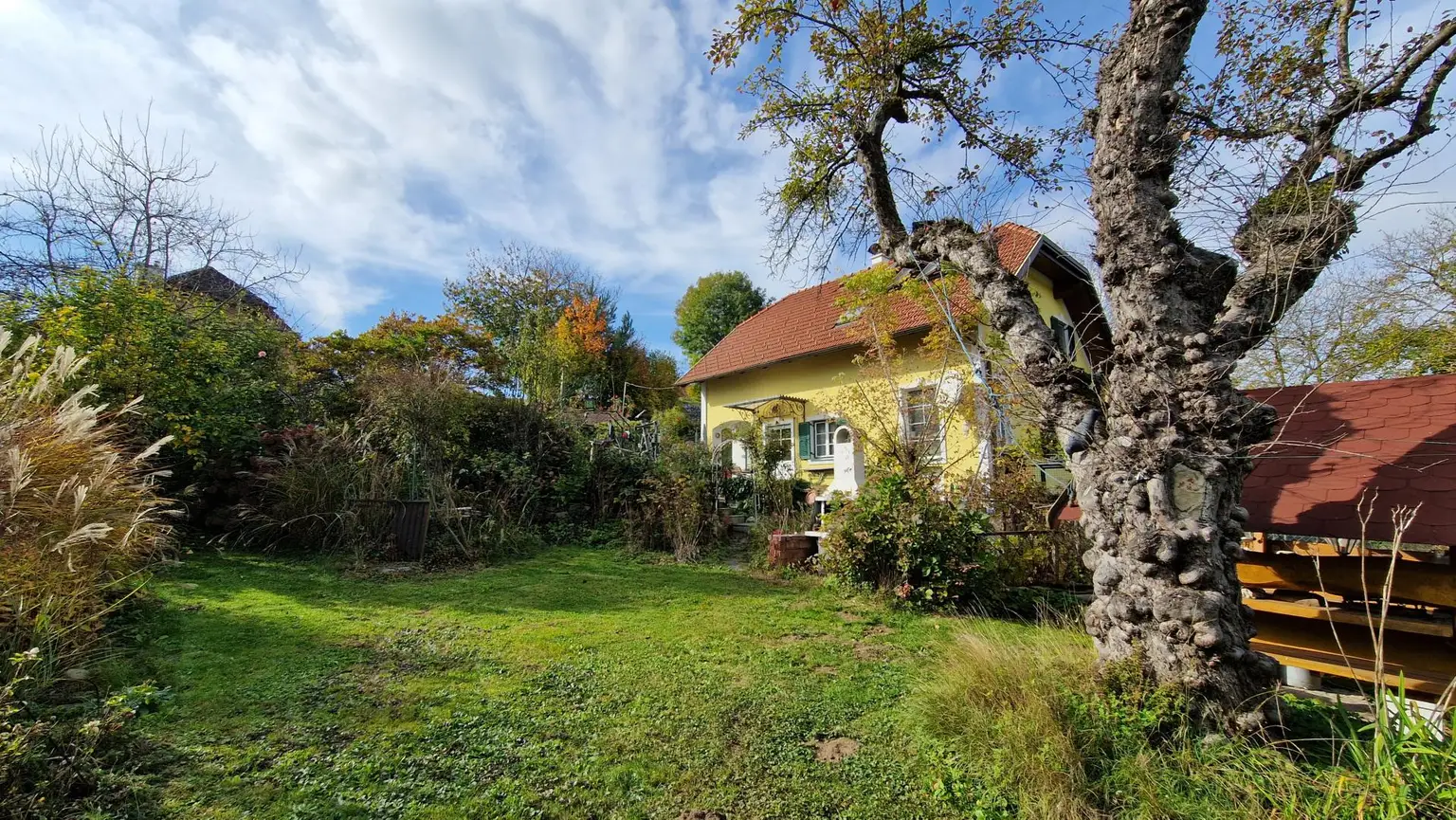 Entzückendes Einfamilienhaus mit Gartenoase in sonniger Lage