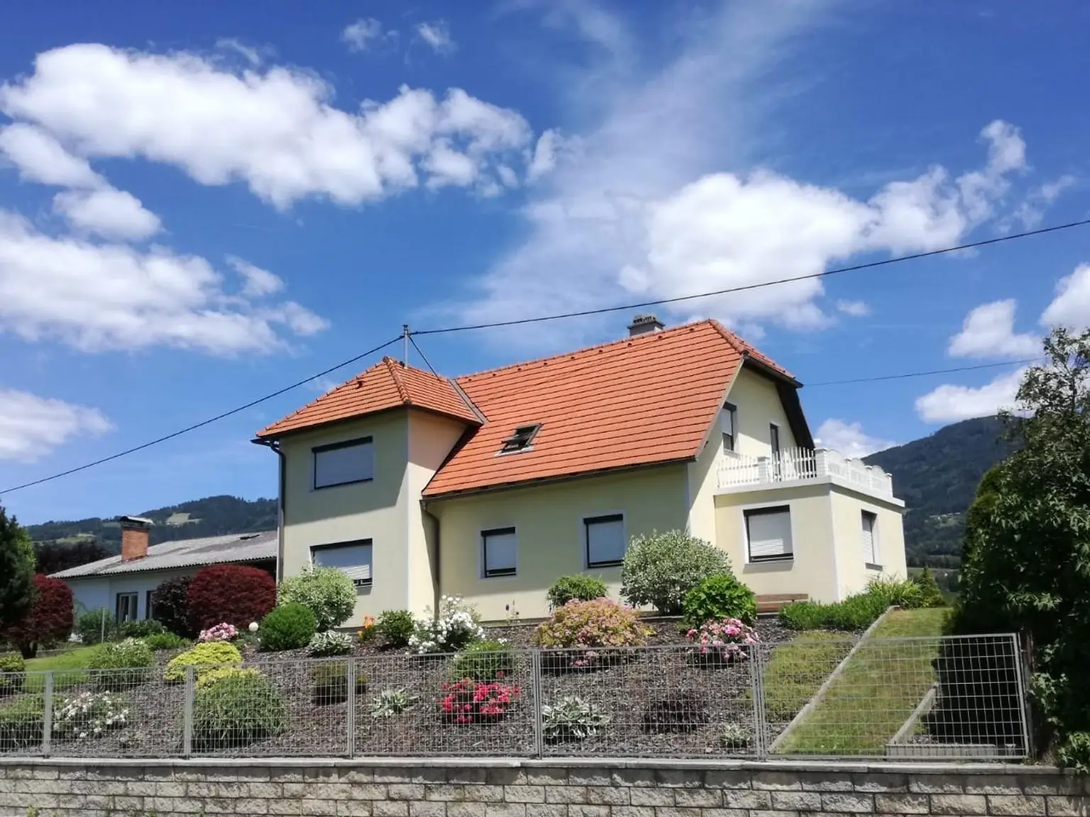 Großzügiges, gemütliches Einfamilienhaus mit Gartenparadies und Weitblick in Wolfsberg
