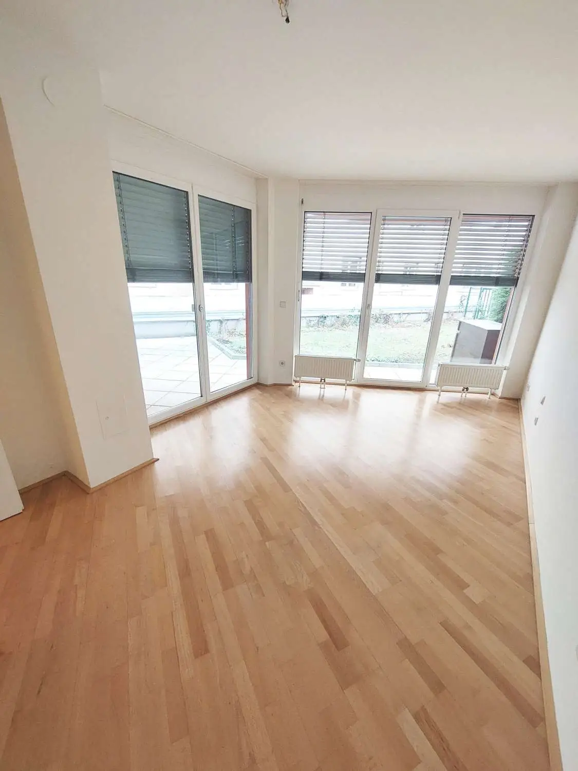 2-Zimmer-Neubauwohnung mit Garten und Terrasse in Ruhelage 
- mitten im 9. Bezirk!