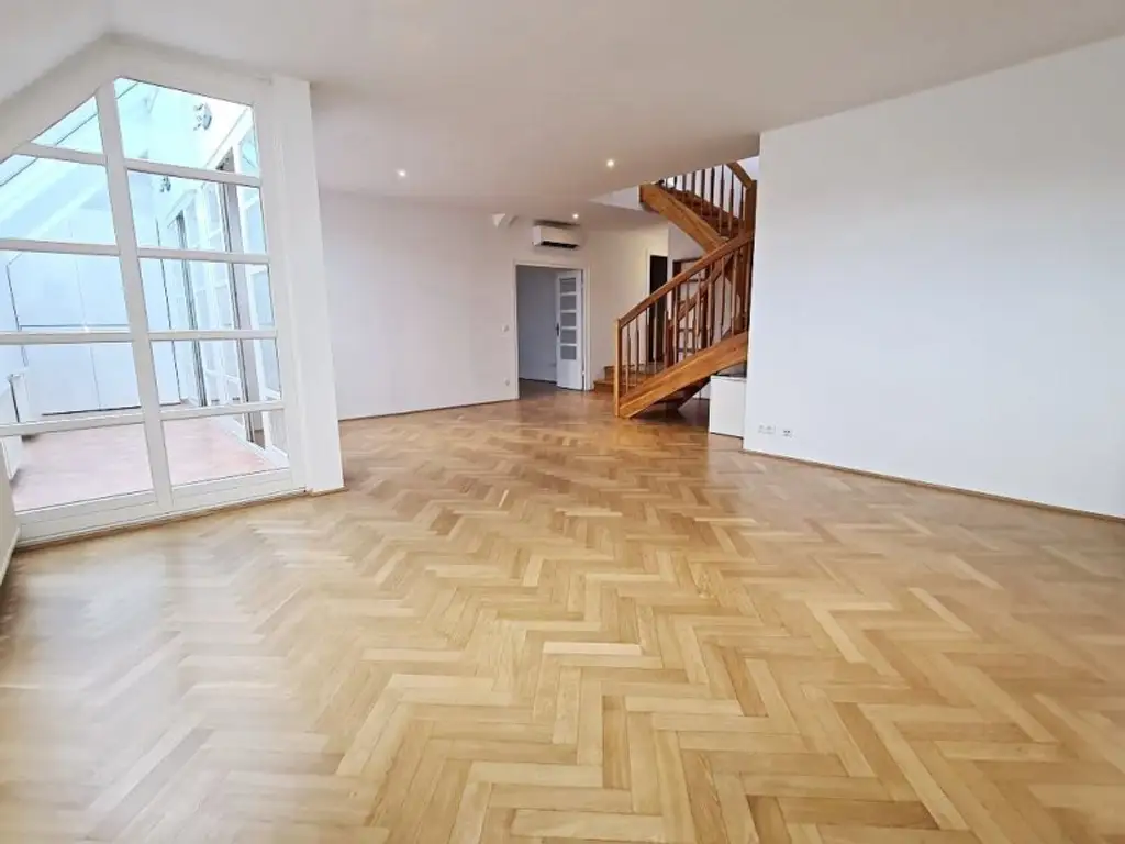 ZELINKAGASSE, DACHGESCHOSS, klimatisierte 157 m2 Maisonette mit 18 m2 Terrasse, 4 Zimmer, Küche, Wintergarten, 2 Bäder, Börse-Nähe