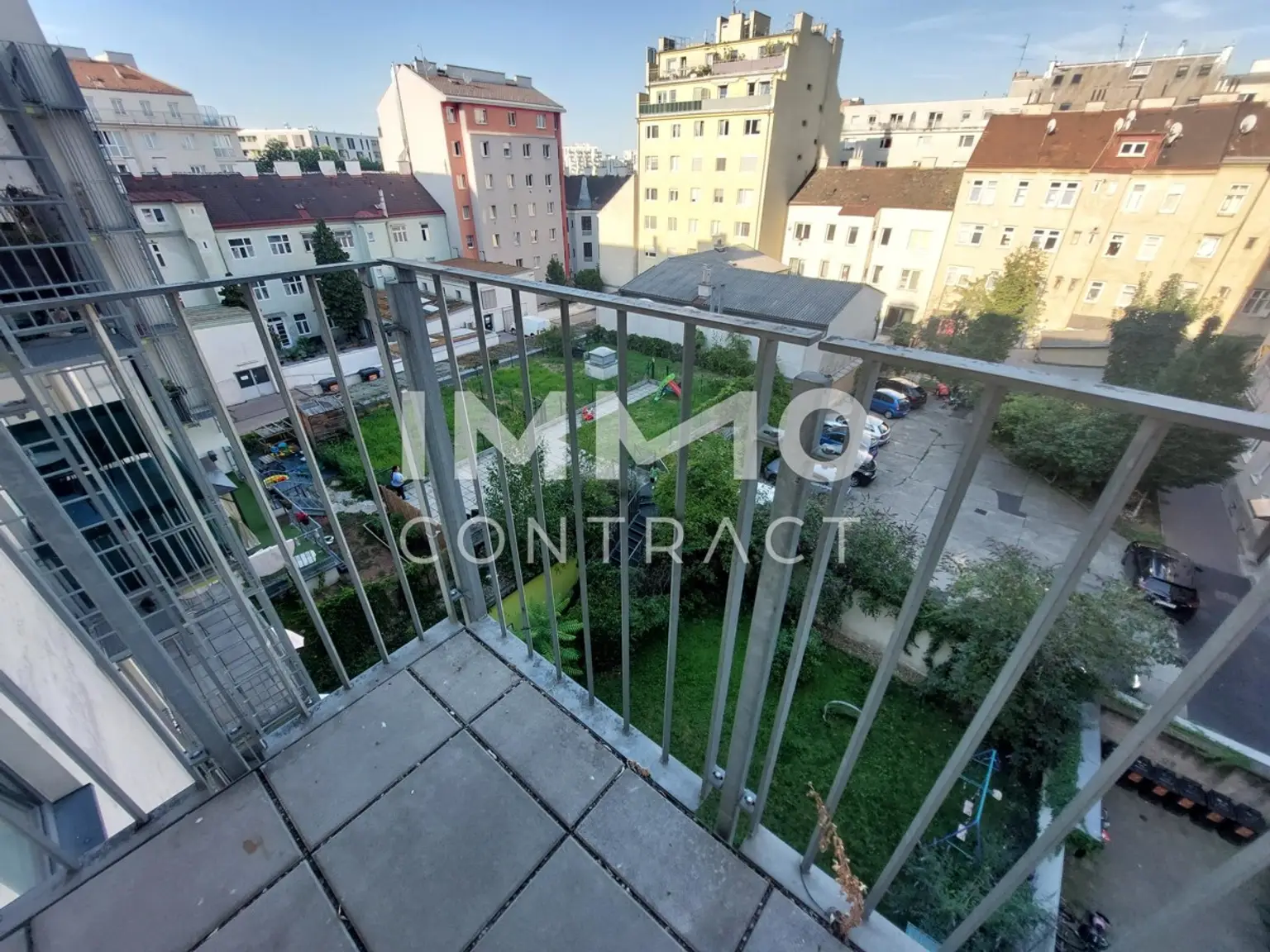 NUR SCHRIFTLICHE ANFRAGEN BITTE. 2-Zimmer-Wohnung mit Balkon in der Wielandgasse