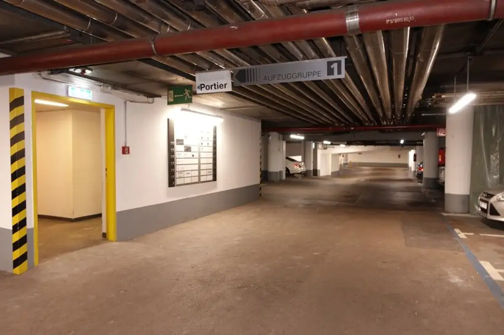 Garagenplätze gleich bei U4/U6 Längenfelgasse