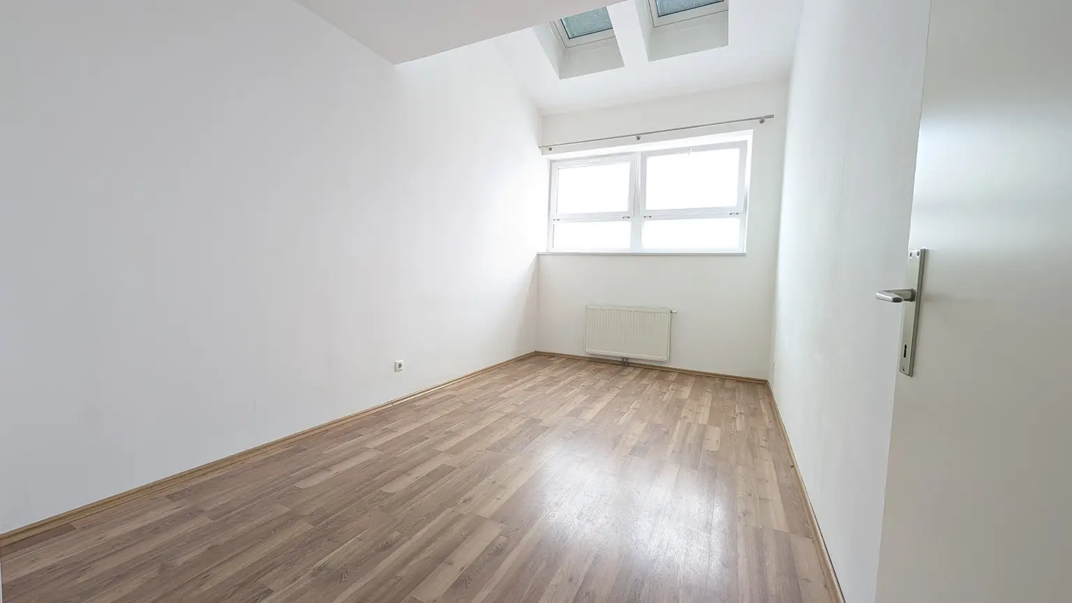NETTES 3 ZIMMERAPARTMENT IM SPECKGÜRTEL VON WIEN - 35 ÖFFI-MINUTEN BIS WIEN ZENTRUM