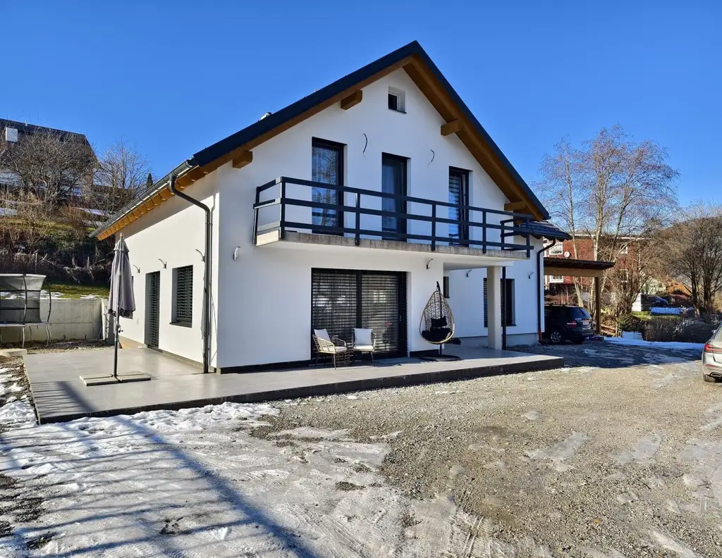 ** PREISSENKUNG!! ** Exklusives großzügiges Ein/ Zweifamilienhaus in ruhiger Lage