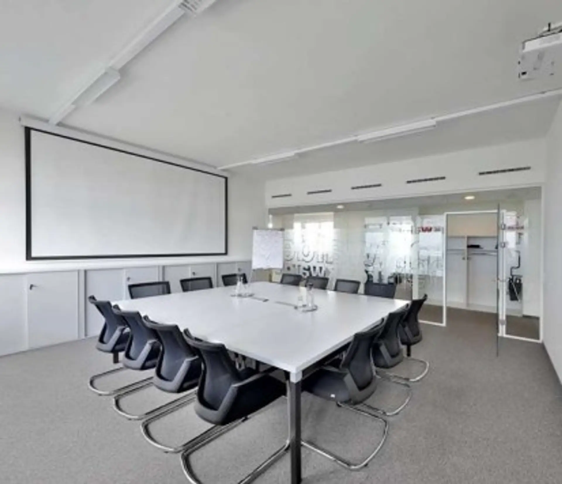 Doppio Offices innen Besprechung