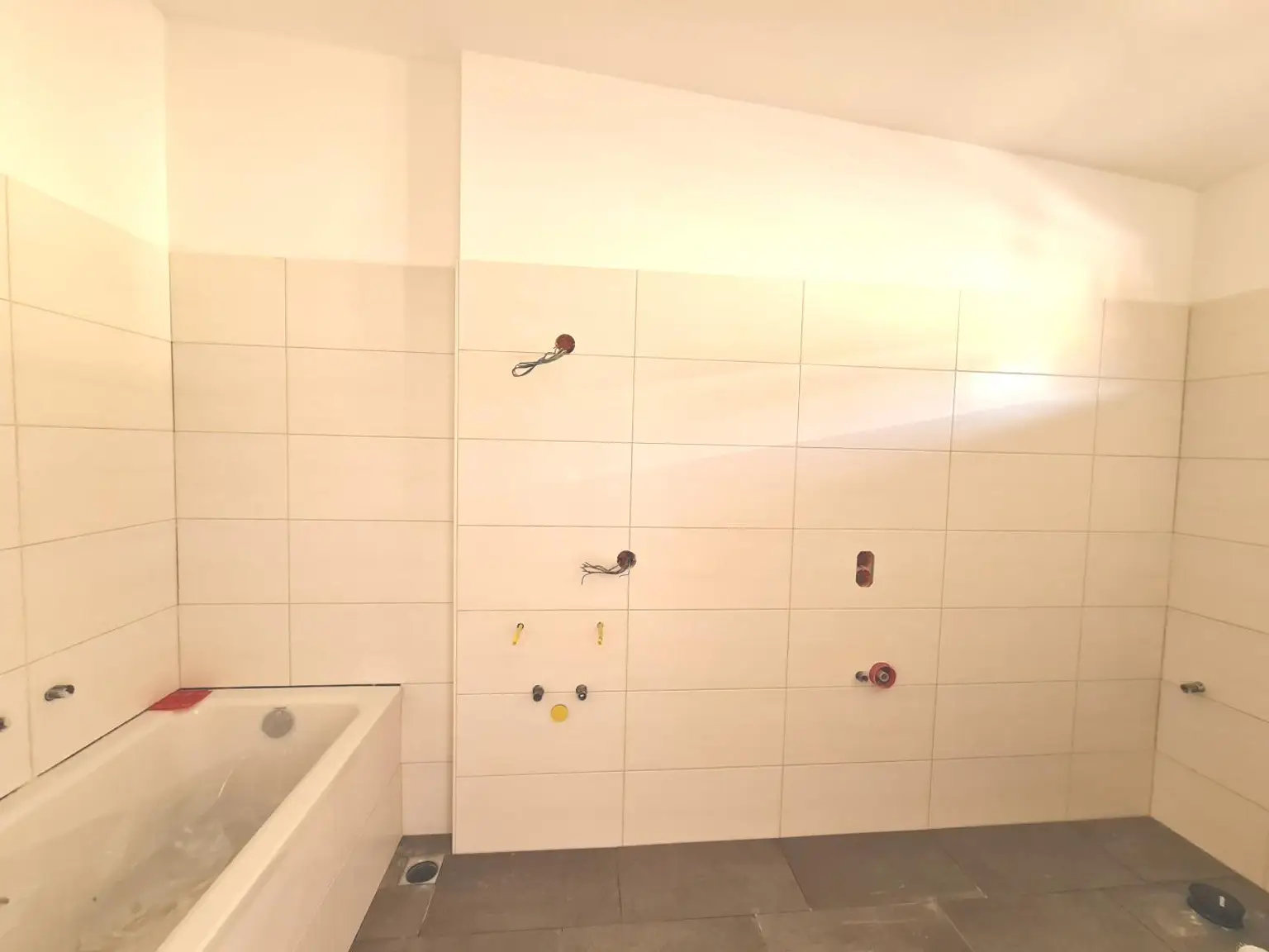 Großzügige und moderne 2-Zimmer-Wohnung – Erstbezug - bereits 8 Wohnungen vermietet