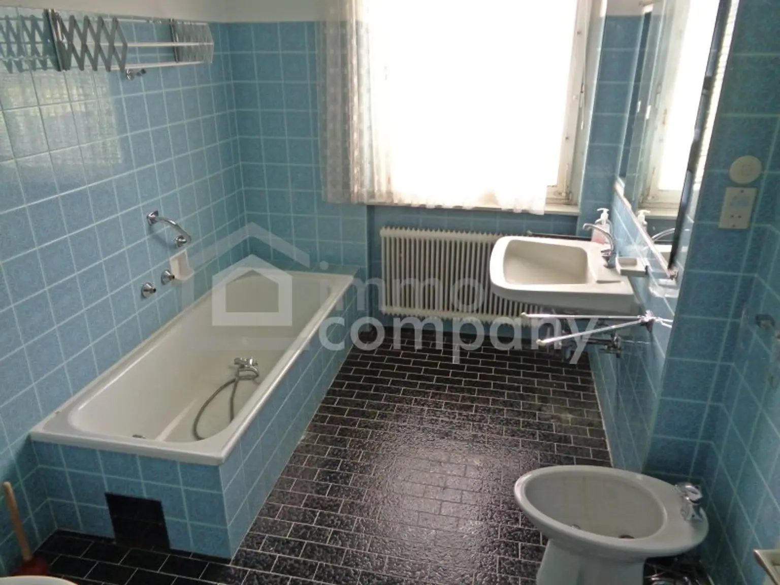 Neuer Preis!!! Interessantes Anlageobjekt für Firmensitz  oder ca. 18 Wohneinheiten! ...und weitere 1312m² Freifläche/ Baugrund für zB. Reihenhäuser um Euro 158.000!!!