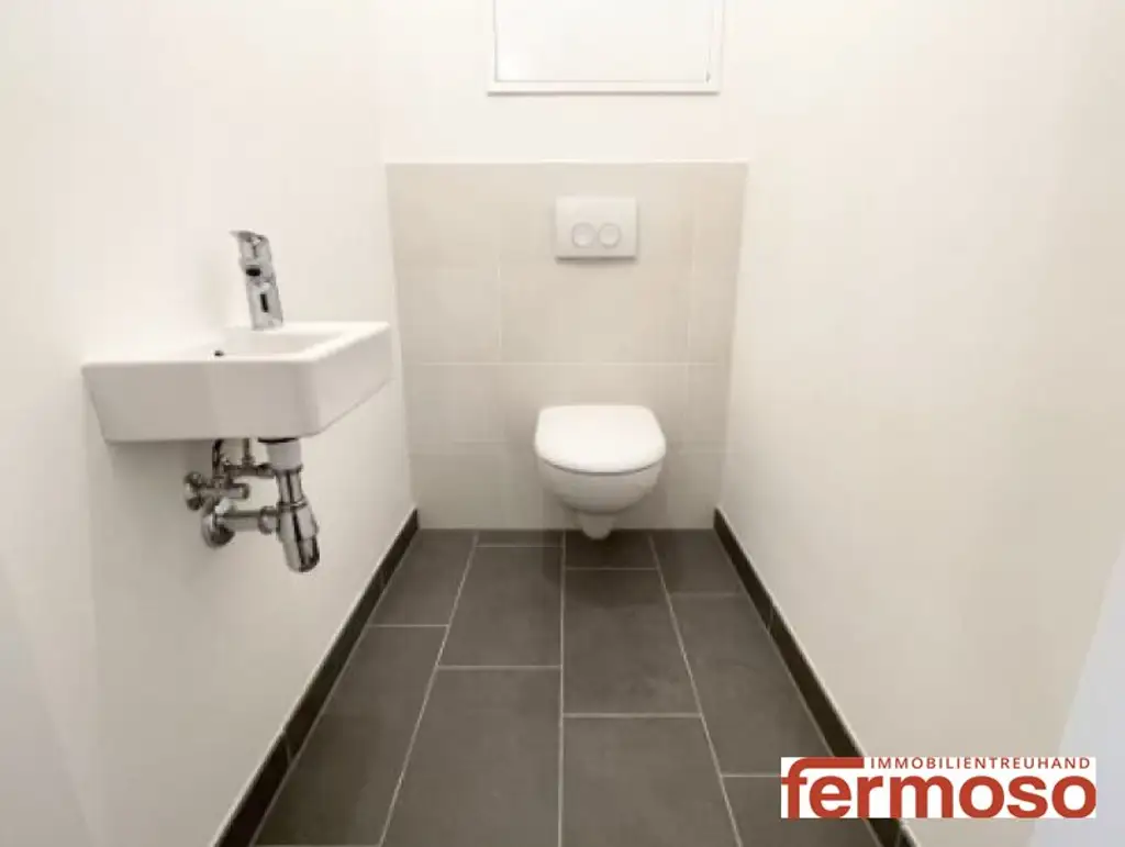 Helle Neubauwohnung 3 Zimmer Wohnung mit 2 Balkonen