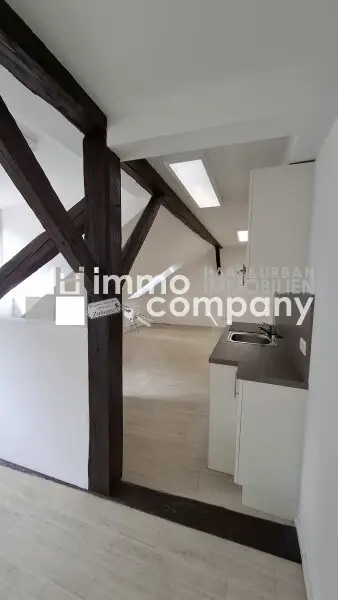 Charmante 1-Zimmer-Dachgeschosswohnung mit Einbauküche in Wildon