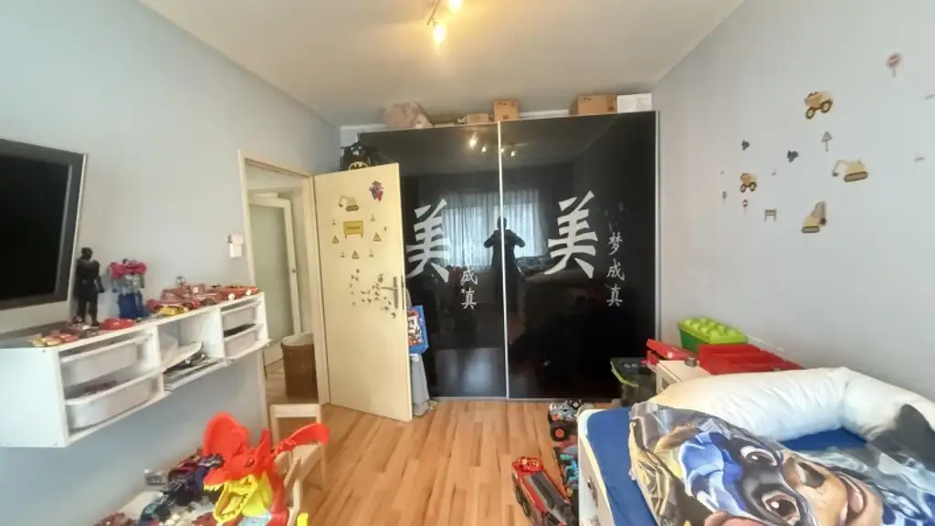 Reinprechtsdorfer Straße: zentrale 2-Zimmer mit separater Küche zum Verkauf mit Stellplatz in BK inklusive!