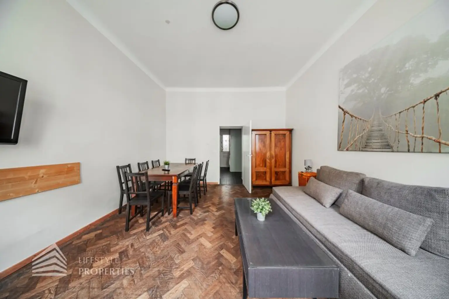 Helle 2-Zimmer Wohnung, Nähe Meiselmarkt