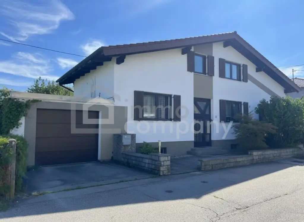 Zweifamilienhaus zwischen Linz und Wels mit Garten und Pool