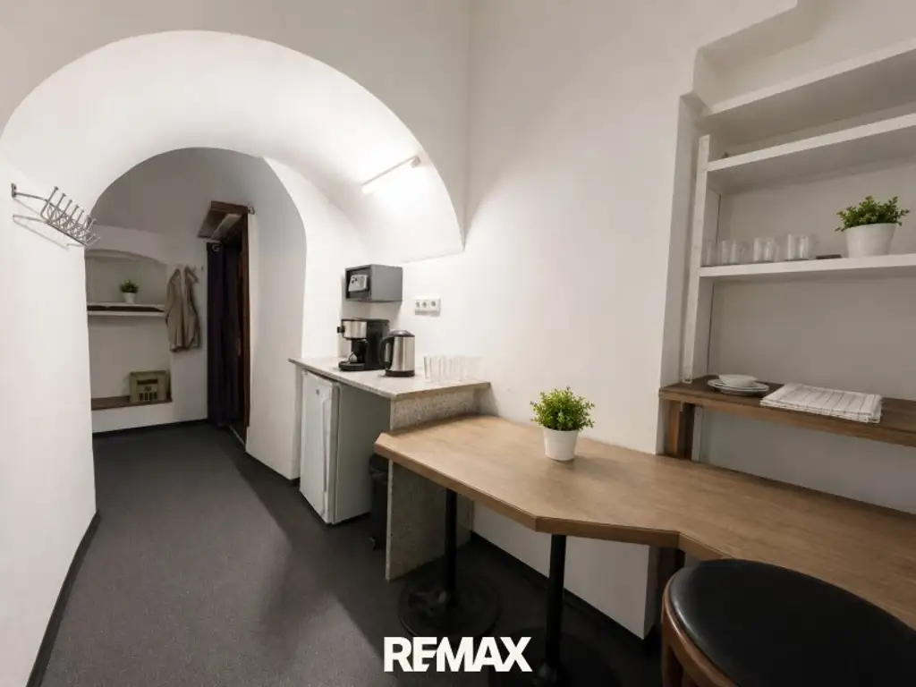 ***Mehrfamilienhaus mit Riesenpotential im Zentrum von Eisenerz***