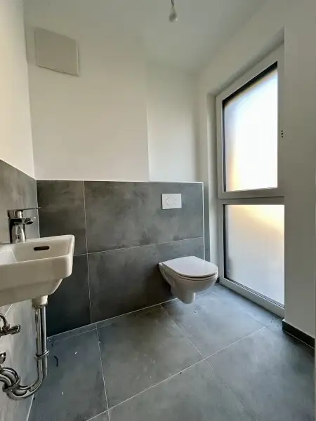 Neues Zuhause in Wilfersdorf bei Tulln : Erstbezug, 144,79m², 2 Stellplätze, Garten