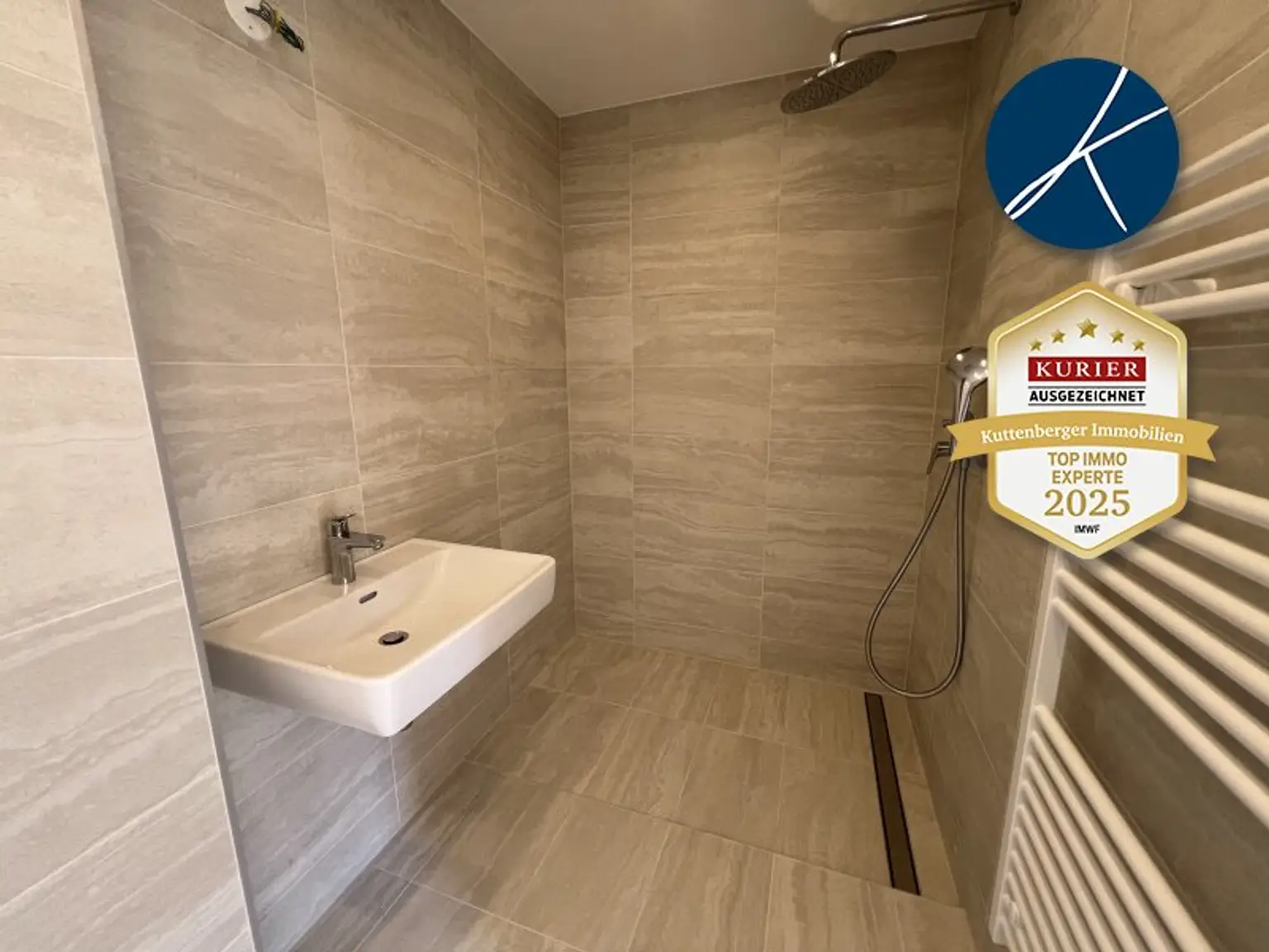 *Superprojekt: ''Über den Baumwipfeln" Top 44 Erstklassige 2-Zimmer Loggia-Wohnung + TRAUMHAFTE SÜDAUSRICHTUNG mit Blick auf die Kastanienbäume