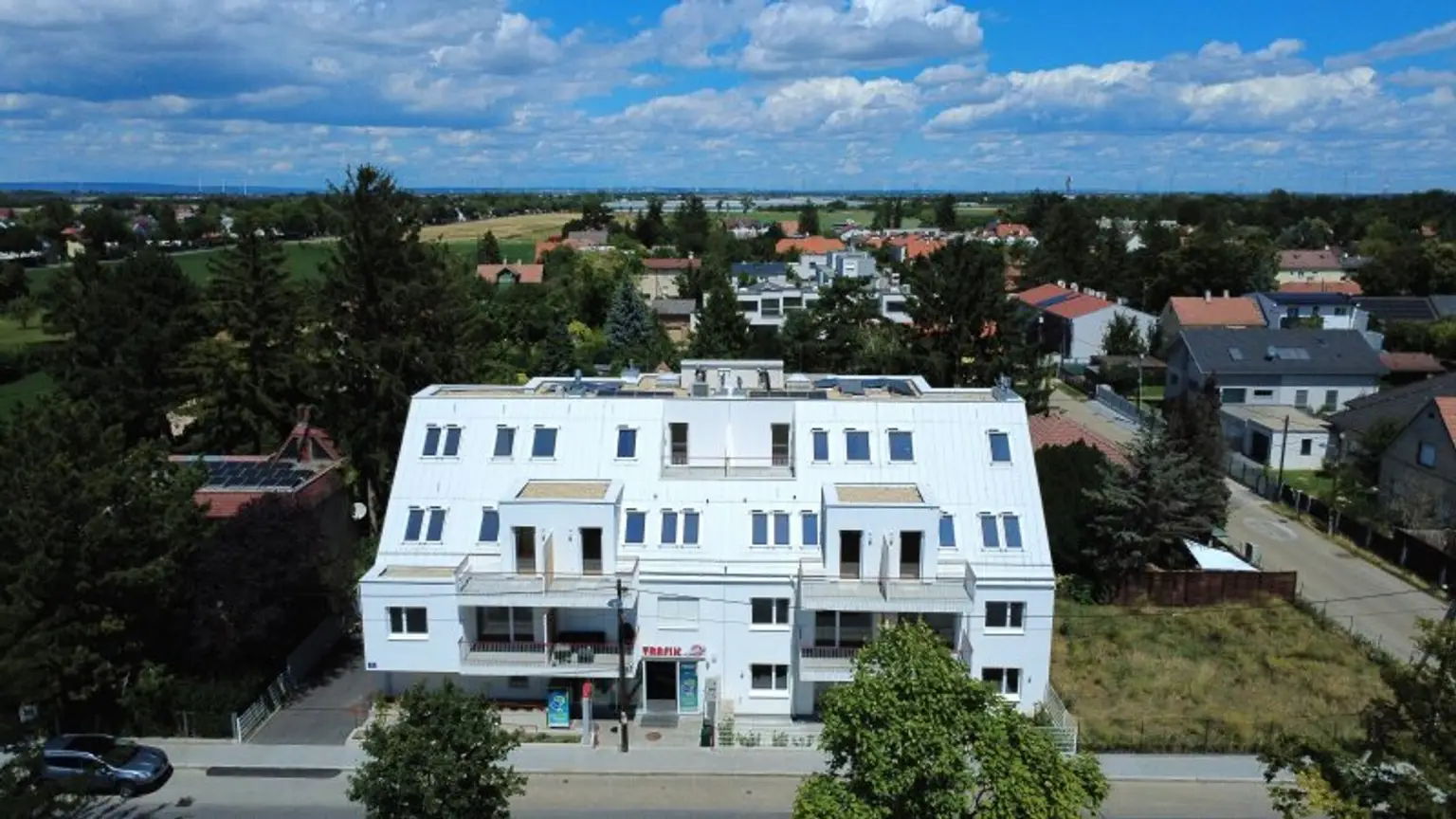 RUHELAGE TRIFFT WOHNGENUSS – Anlegerhit mir hochwertiger Ausstattung & Süd/West Balkon – Wohnen im Grünen
