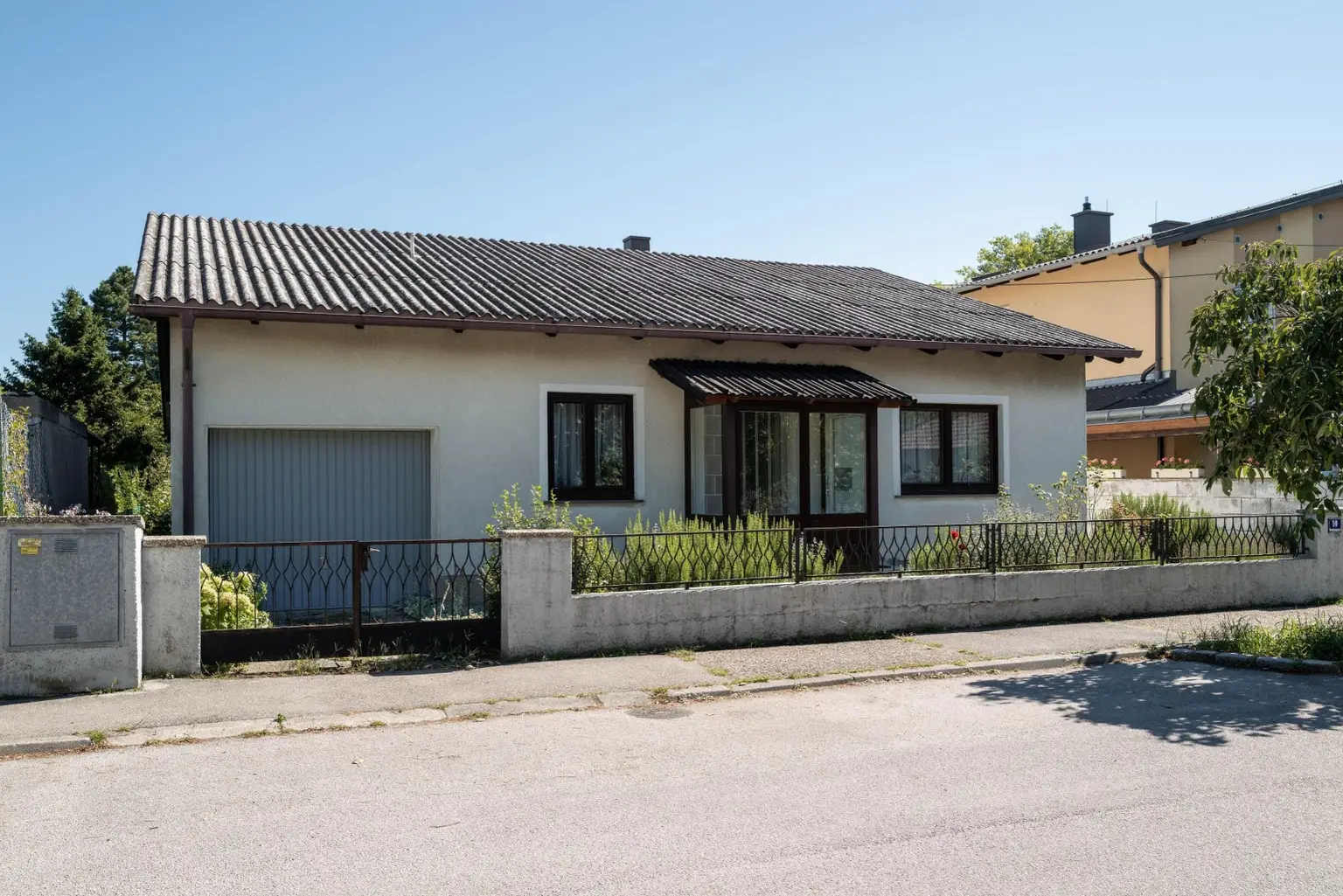 "Charmanter  Bungalow mit idyllischem Garten in Wolfpassing"