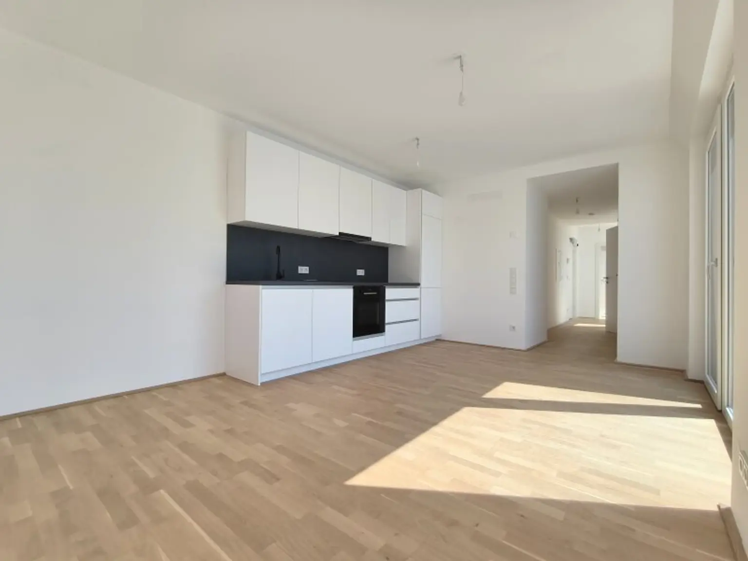 MODERN LIVING – Exklusive Dachgeschosswohnung mit Süd-Terrasse - Erstbezug auf Eigengrund - KÜCHE INKLUSIVE
