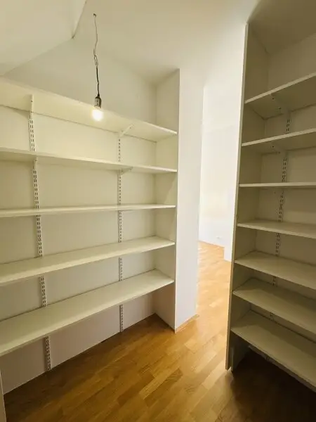 NEU! Wunderschöne Dachgeschoßwohnung mit 3 Zimmern plus großer Galerie!