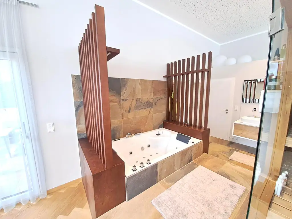 Verwirklichen Sie Ihren Traum! Exklusive Immobilie mit Terrasse, Sauna und Whirlpool