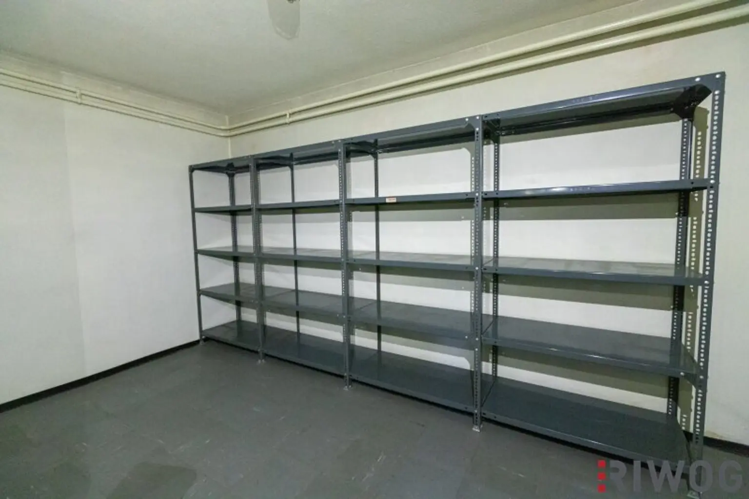 EIN- ODER ZWEIFAMILIENHAUS, gute Substanz, Modernisierungsbedarf