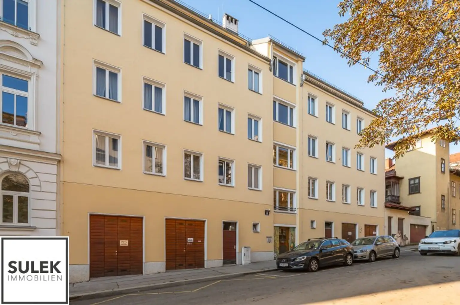 Bastiengasse 15: 3-Zimmer-DG-Wohnung mit separater Küche & gemütlicher, sonniger Terrasse