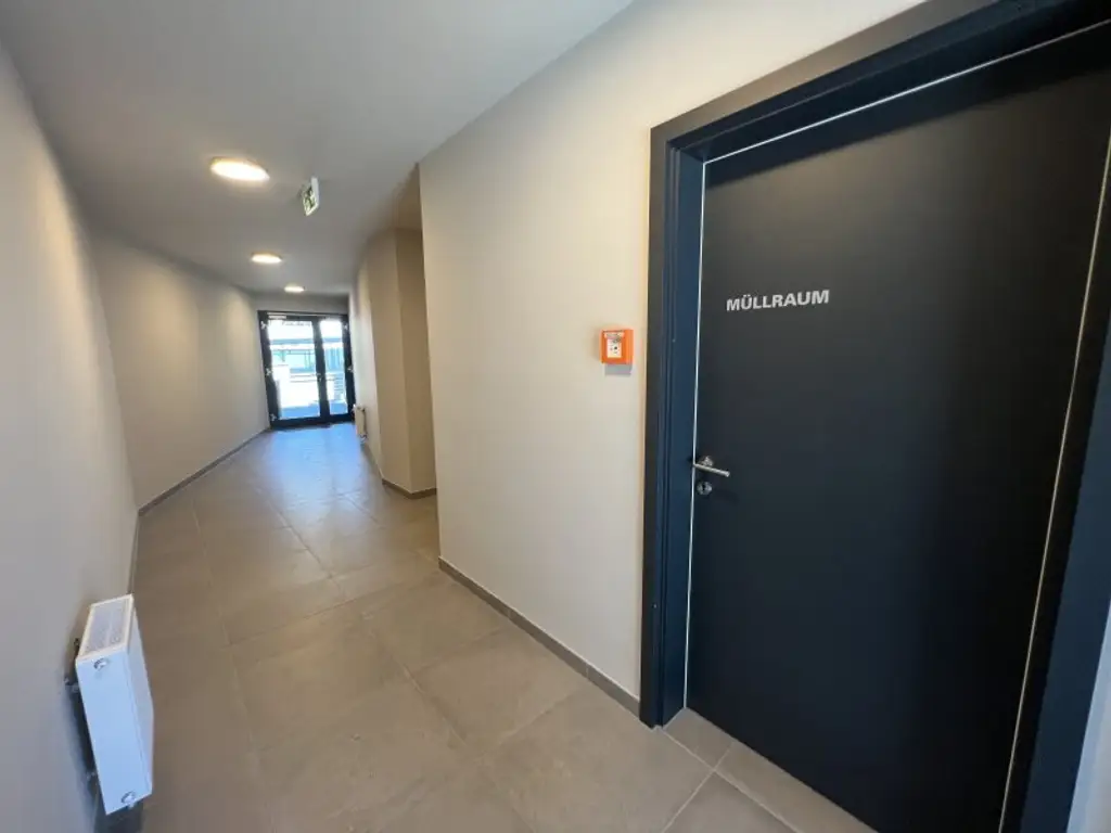 Exklusive 3-Zimmer Wohnung mit lichtdurchflutetem Wohnzimmer in absoluter Ruhelage -ab 01.12.!