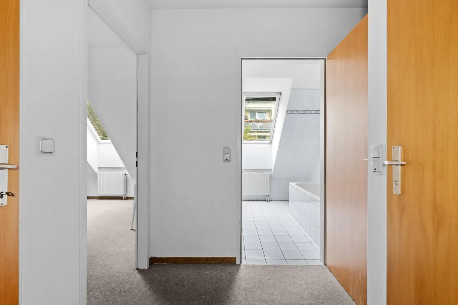 "1 Minute zur U2 Hardeggasse- Dachgeschoss mit Terrasse"