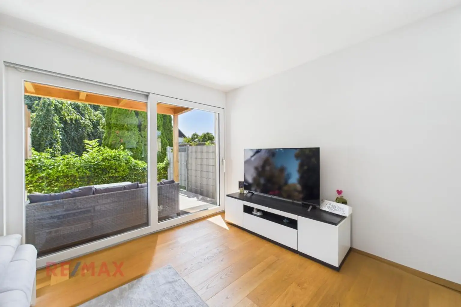 Moderne 2-Zimmer-Wohnung mit Terrasse, Garten und bester Anbindung