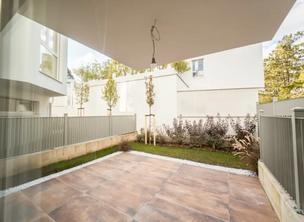 THE UNIQUE HILL SIDE RESIDENCES