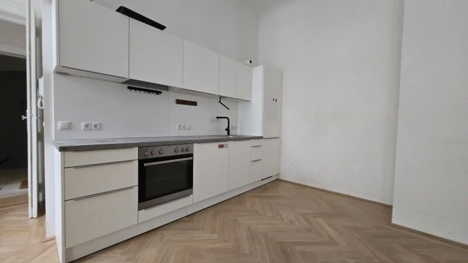 Traumhafte 2-Zimmer-Altbauwohnung in super zentraler Innenstadtlage