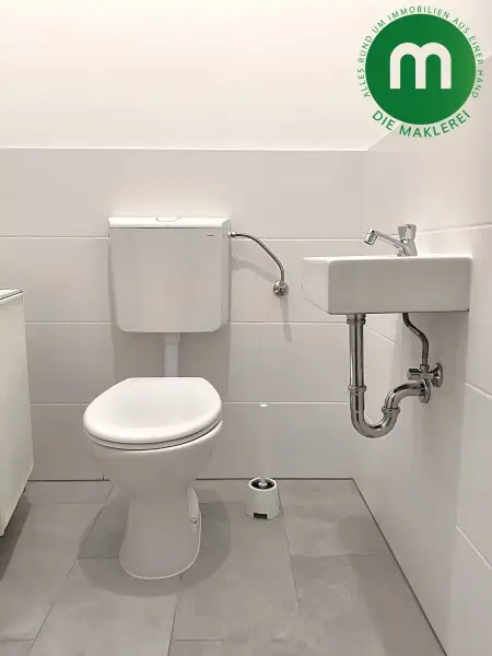 WC mit Handwaschbecken