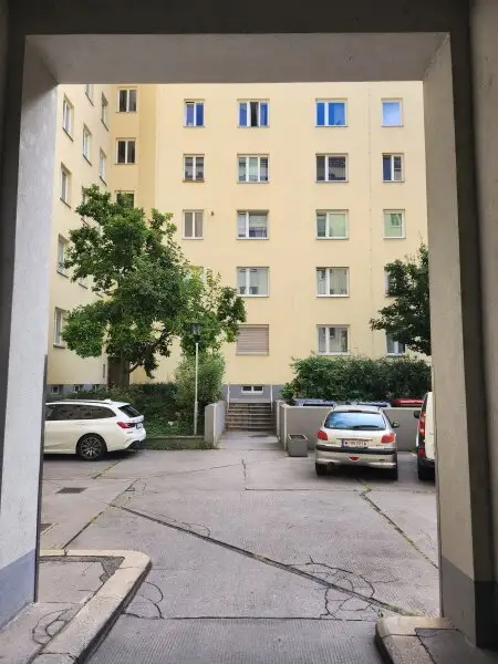 Himmel und Sonne im 5.OG - Nähe Wiedner Hauptstraße