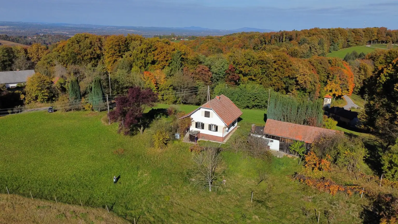 SLOWENIEN!!! Sanierungsbedürftiges Knusperhäuschen in einmaliger Aussichtslage!