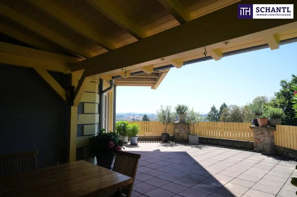 RIESIGER POOLBEREICH MIT AUSBLICK ÜBER GRAZ!! Exklusives Einfamilienhaus in Eggenberg mit Pool, XXL-Terrasse & Traumgarten – Ihre private Oase in Graz!