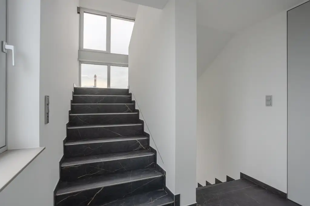 "Penthouse mit Sauna, Pools und eigenen Aufzug"