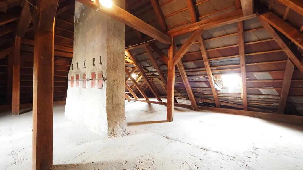 Rarität am Hasnerplatz - Einfamilienhaus zum Sanieren!