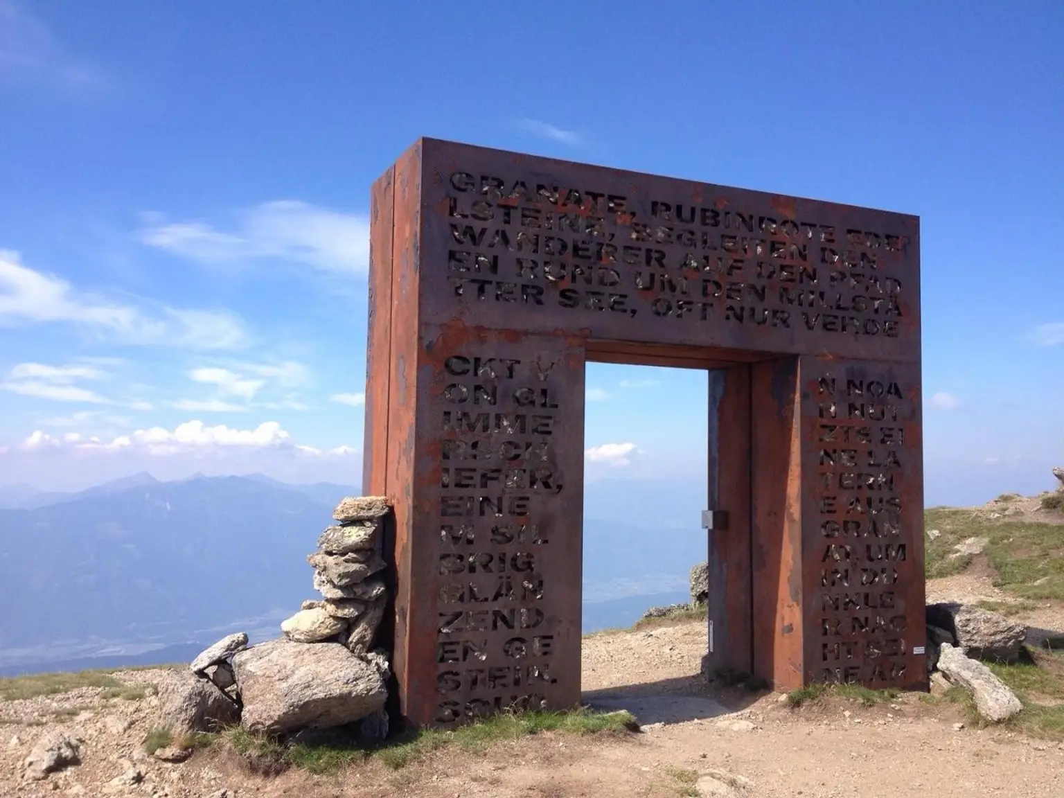 Idyllisches Baugrundstück in Obermillstatt – Wohnen, wo andere Urlaub machen