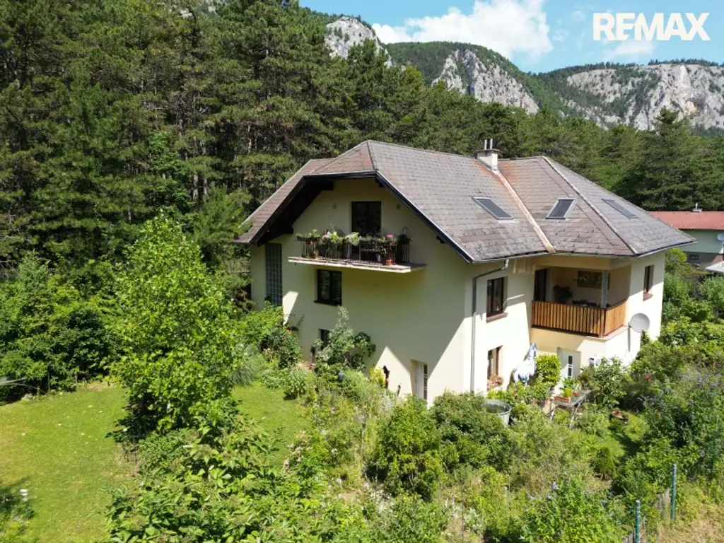Hohe Wand - Einfamilienhaus mit 3 Wohneinheiten auf 1.100 m² Grund!