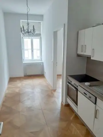 Provisionsfrei: 2-Zimmer-Altbau-Wohnung in Bestlage St. Leonhard zwischen UNI und LKH ab 01.10.2026
