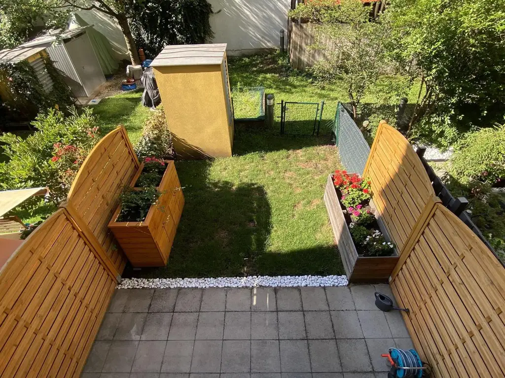 3 ZIMMER GARTENWOHNUNG | RUHE | VIEL STAURAUM | TERRASSE | 2 WC | GARAGE | EINBAUKÜCHE