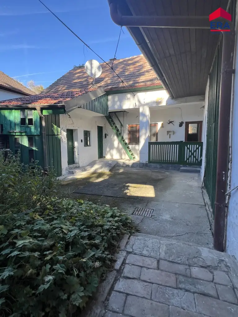 Charmantes Weinviertler Bauernhaus mit handbemalten Fliesen in Ottenthal