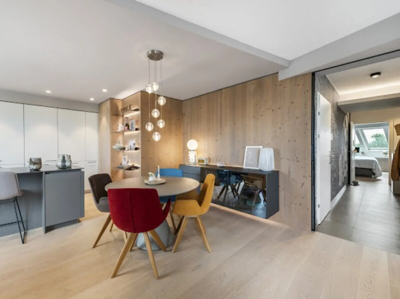 Rarität und Wohntraum! Dachgeschosswohnung mit südwestseitiger Terrasse an der oberen Alten Donau auf Eigengrund! Garagenplatz inkludiert