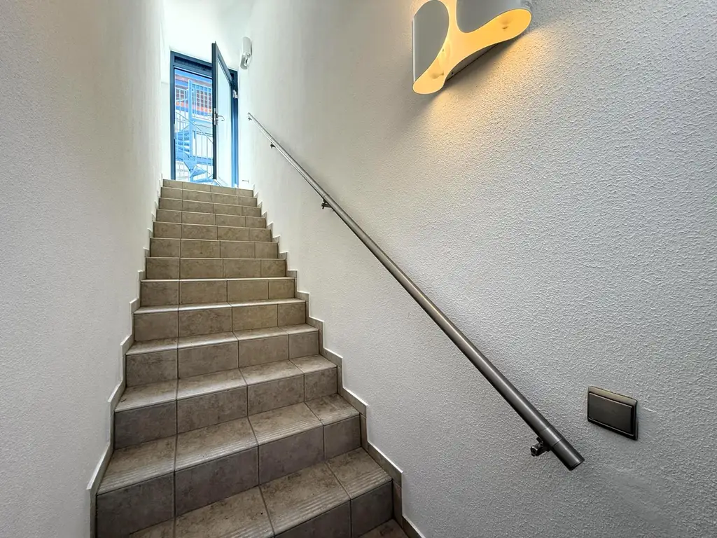 Modernes Atelier, Loft, Dachterrasse im Neunzehnten // Modern Studio, loft, roof terrace in the nineteenth //