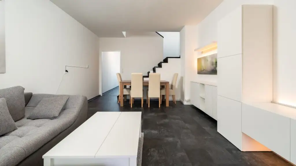 TOP Dachgeschosswohnung im Zentrum von Gänserndorf!